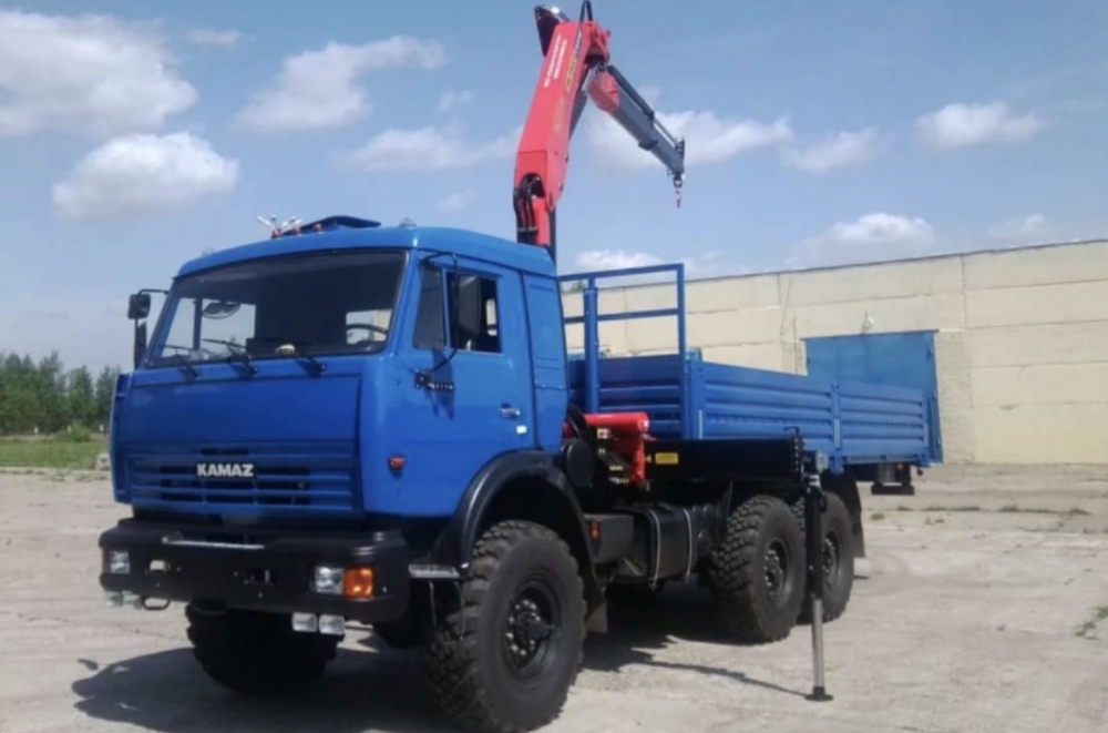 Бортовая автоплатформа с кран манипулятор КАМАЗ 43118-1098-10 6х6, грузоподъёмность 6,6 т